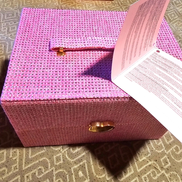 Ulta's Beauty Box: So Posh Edition! BRAND NEW 45 Piece Collection *NWT* / *NIB* - Picture 3 of 7